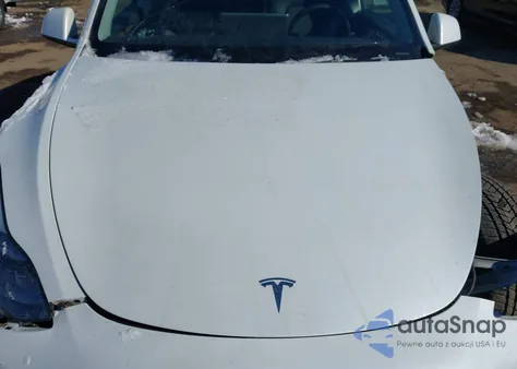 2023 Tesla Model Y Awd/Long Range Dual Motor All-Wheel Drive z USA, uszkodzony, nr VIN 7SAYGDEE4PF827654